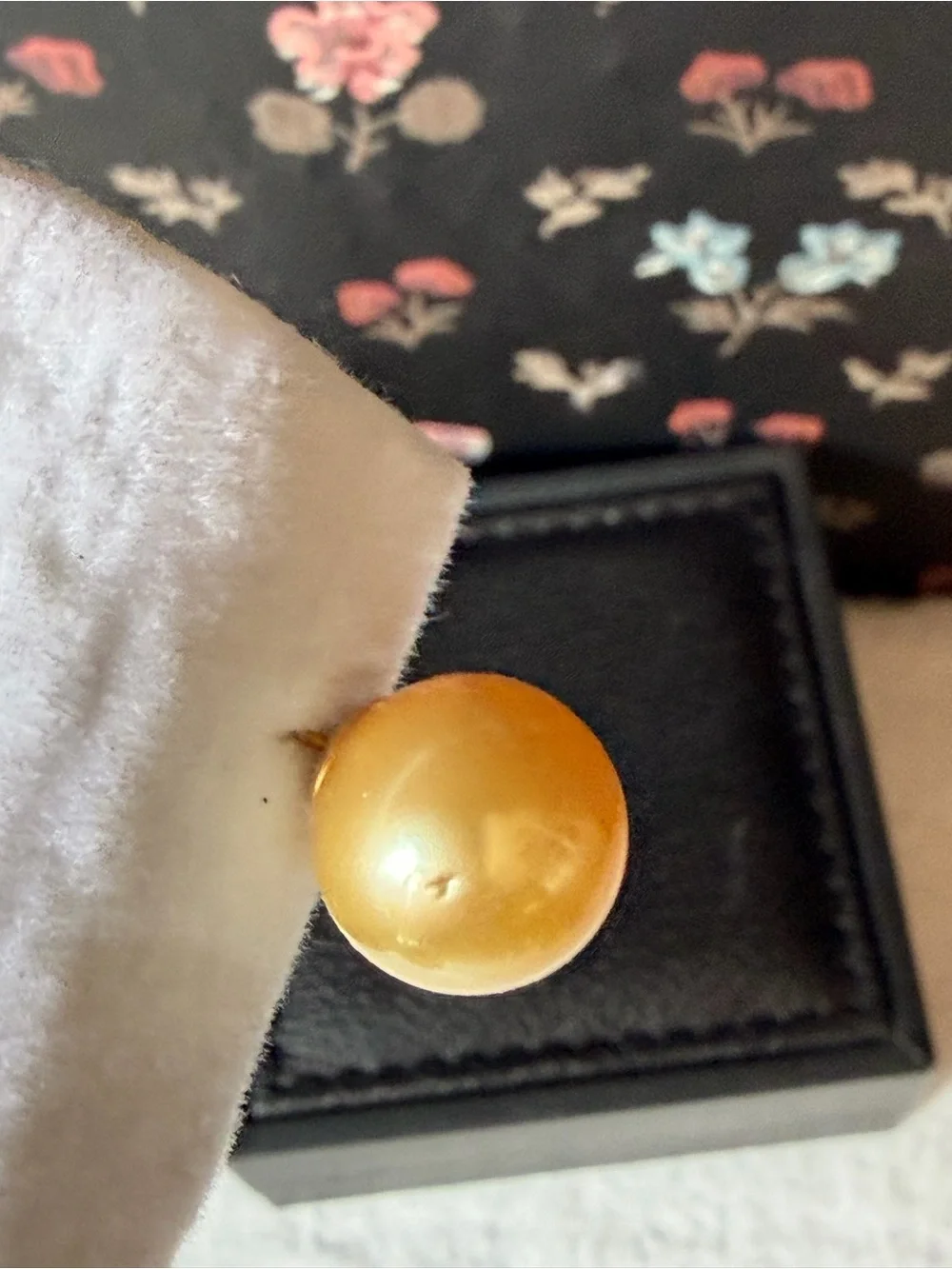 18K Gold South Sea Pearl Stud Earrings